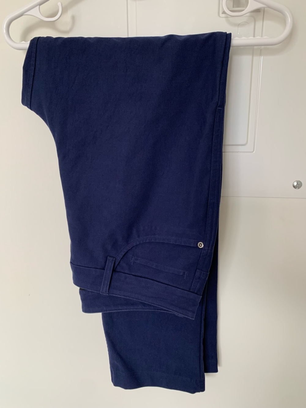 Lululemon men’s ABC pant Slim Fit Chino Stretchy Navy men’s size 32 inseam 28”